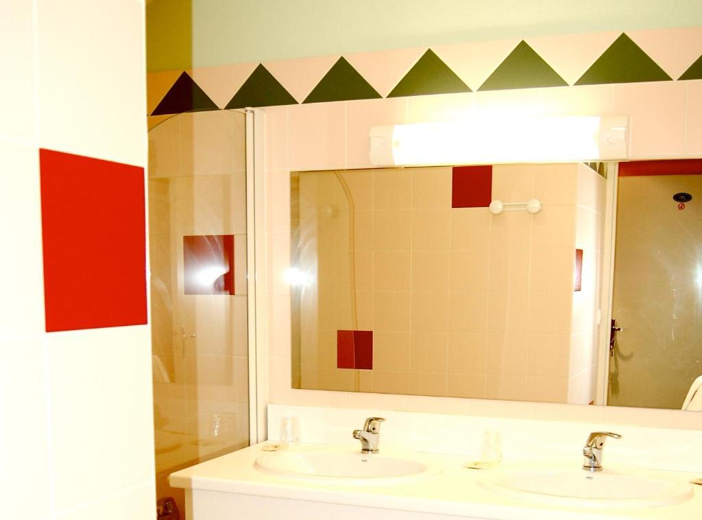 Logis Saint Louis La Suze-sur-Sarthe Quarto foto